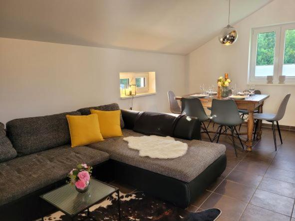 Familienfreundliche Grosszuegige Ferienwohnung Schlierachwelle Zwischen Schliersee Und Tegernsee ハウスハム エクステリア 写真
